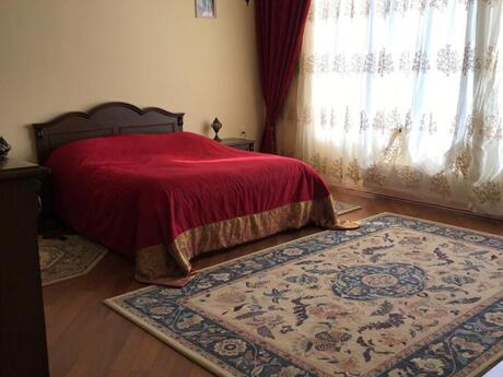 4 otaqlı həyət evi/bağ evi - Novxanı q. - 140 m²