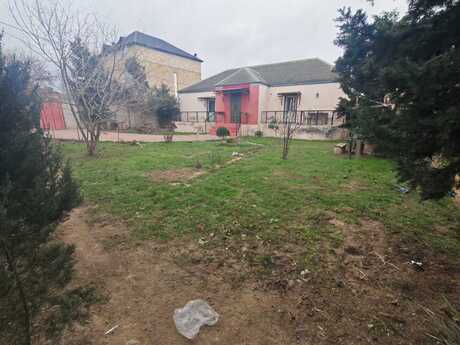 4 otaqlı həyət evi/bağ evi - Novxanı q. - 140 m²