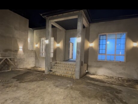 4 otaqlı həyət evi/bağ evi - Badamdar q. - 140 m²