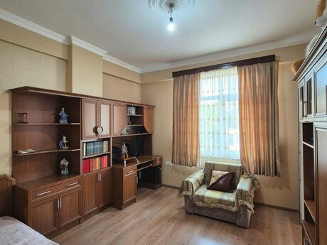 3-комн. новостройка - м. Ахмедлы - 140 м²
