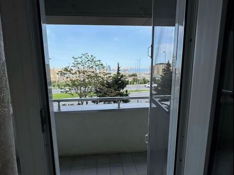 3-комн. вторичка - м. Элмляр Академиясы - 75 м²