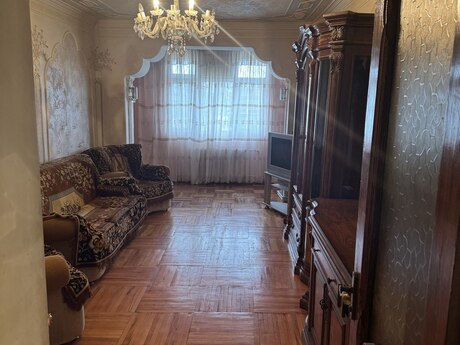 2 otaqlı köhnə tikili - Azadlıq Prospekti m. - 75 m²