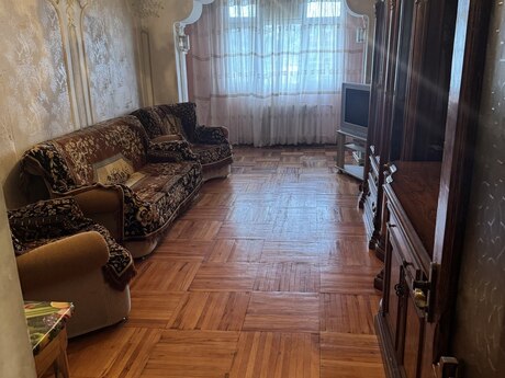 2 otaqlı köhnə tikili - Azadlıq Prospekti m. - 75 m²