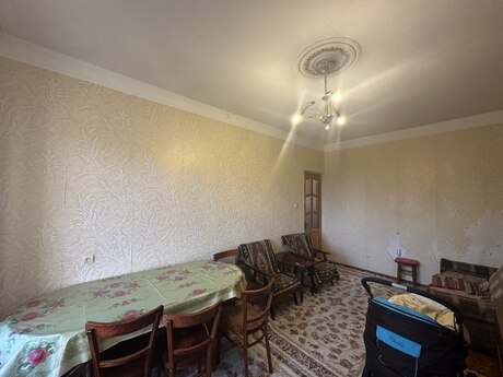 3 otaqlı köhnə tikili - Əhmədli q. - 80 m²