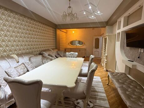 3-комн. новостройка - м. Ази Асланов - 140 м²