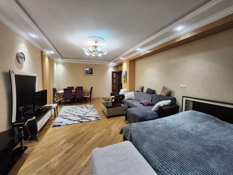 Kirayə 4 otaqlı mənzil, 200 m², Şah İsmayıl Xətai: 200 ₼/ay 2