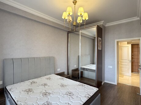 2 otaqlı yeni tikili - 8 Noyabr m. - 70 m²