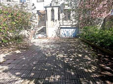 5 otaqlı həyət evi/bağ evi - Əhmədli m. - 200 m²