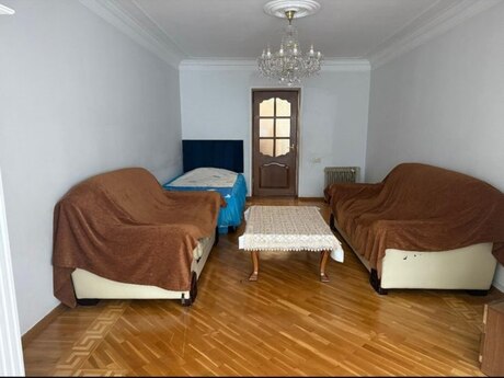 3 otaqlı köhnə tikili - Neftçilər m. - 70 m²