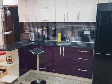 4 otaqlı köhnə tikili - Gənclik m. - 103 m²