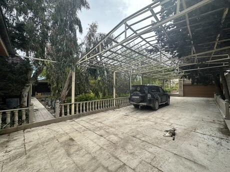 15 otaqlı həyət evi/bağ evi - Nardaran q. - 350 m²