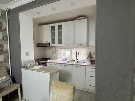2 otaqlı köhnə tikili - Memar Əcəmi m. - 45 m²