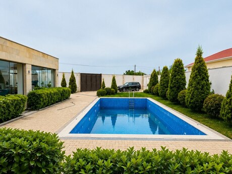 5 otaqlı həyət evi/bağ evi - Mərdəkan q. - 220 m²