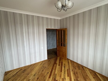 5 otaqlı köhnə tikili - Lökbatan q. - 91 m²
