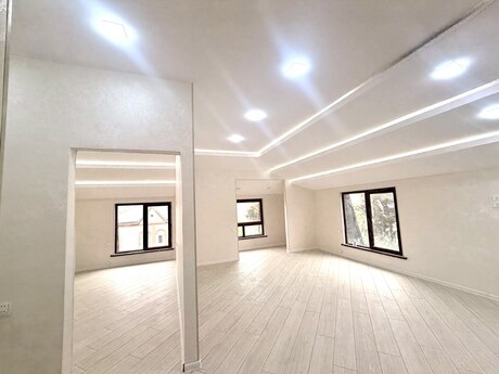 3 otaqlı yeni tikili - Bakıxanov q. - 75 m²