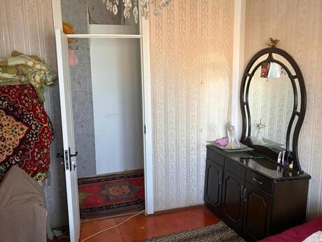 2 otaqlı köhnə tikili - Massiv V q. - 60 m²