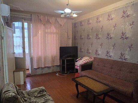 2 otaqlı köhnə tikili - Memar Əcəmi m. - 45 m²