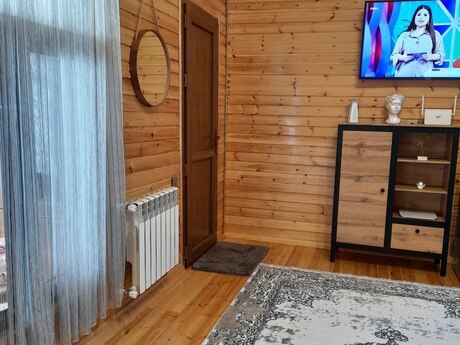 2 otaqlı həyət evi/bağ evi - Saray q. - 45 m²