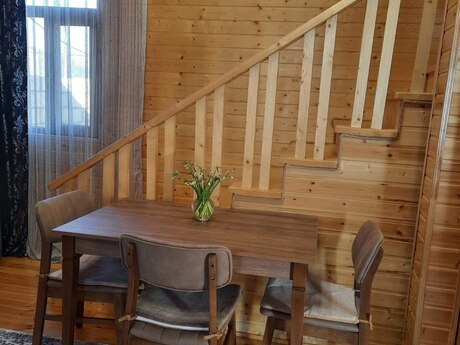 2 otaqlı həyət evi/bağ evi - Saray q. - 45 m²