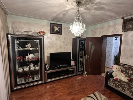 3 otaqlı köhnə tikili - Lökbatan q. - 72 m²