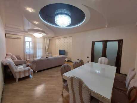4 otaqlı yeni tikili - Elmlər Akademiyası m. - 225 m²