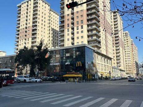 3 otaqlı yeni tikili - Nəsimi r. - 128 m²