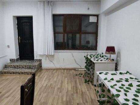 Obyekt - Memar Əcəmi m. - 250 m²