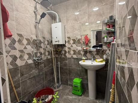 3 otaqlı köhnə tikili - Həzi Aslanov q. - 70 m²