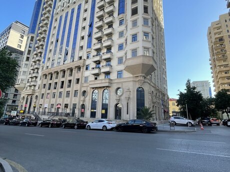 4 otaqlı yeni tikili - 28 May m. - 242 m²
