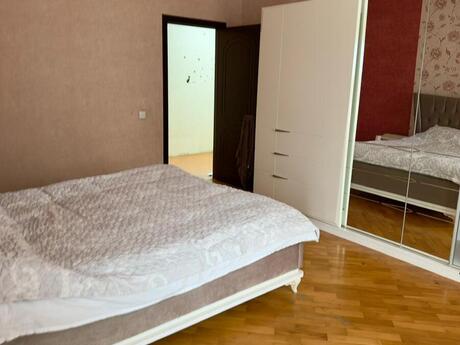 3 otaqlı yeni tikili - İnşaatçılar m. - 150 m²