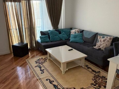 2 otaqlı yeni tikili - 8 Noyabr m. - 70 m²