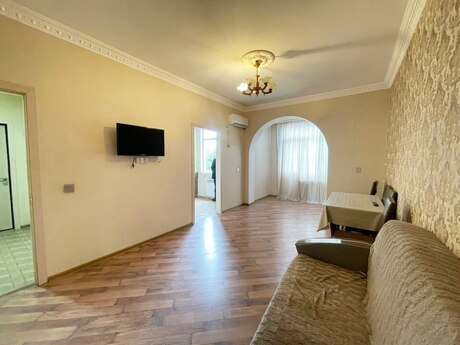 2 otaqlı köhnə tikili - Memar Əcəmi m. - 55 m²