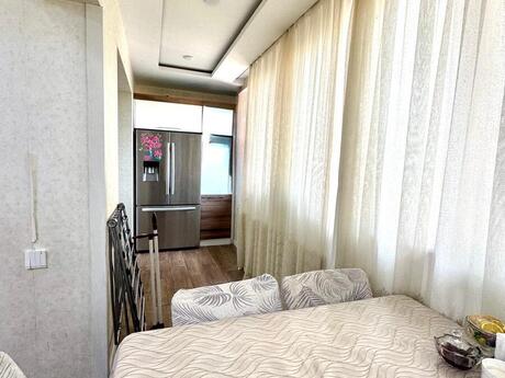 5 otaqlı köhnə tikili - İnşaatçılar m. - 130 m²