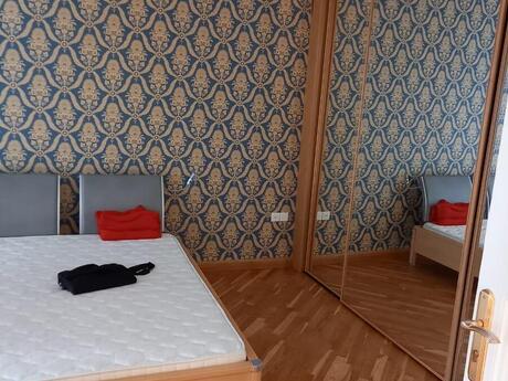 3 otaqlı köhnə tikili - 28 May m. - 100 m²