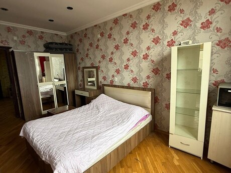 3 otaqlı yeni tikili - 8 Noyabr m. - 120 m²