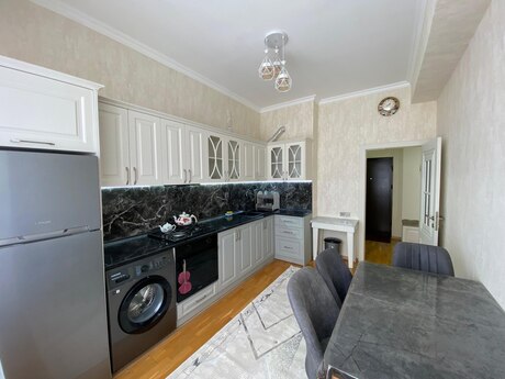 2 otaqlı yeni tikili - Neftçilər m. - 70 m²