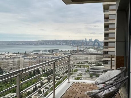 3 otaqlı yeni tikili - Ağ şəhər q. - 160 m²