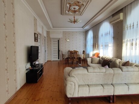 8 otaqlı həyət evi/bağ evi - Həzi Aslanov q. - 250 m²