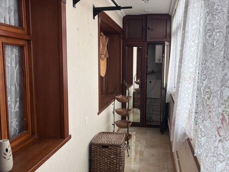 5 otaqlı köhnə tikili - Bakıxanov q. - 120 m²