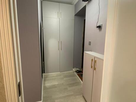 2 otaqlı köhnə tikili - İnşaatçılar m. - 45 m²