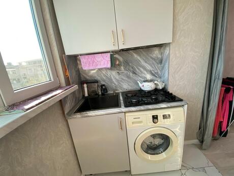 2 otaqlı köhnə tikili - İnşaatçılar m. - 45 m²