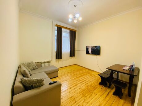 2 otaqlı köhnə tikili - Avtovağzal m. - 40 m²