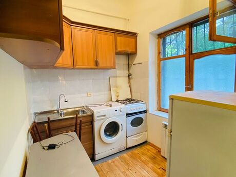 2 otaqlı köhnə tikili - Avtovağzal m. - 40 m²