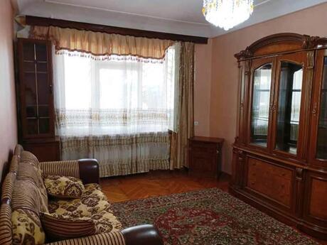 2 otaqlı köhnə tikili - Neftçilər m. - 45 m²
