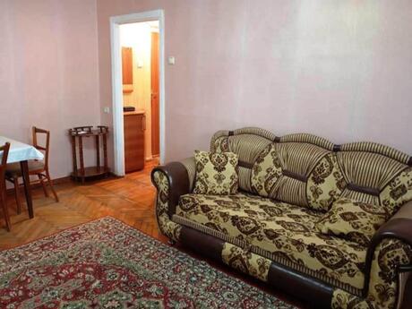 2 otaqlı köhnə tikili - Neftçilər m. - 45 m²