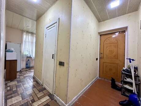 2 otaqlı köhnə tikili - Qara Qarayev m. - 50 m²