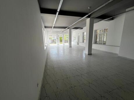 Obyekt - Bakıxanov q. - 242 m²
