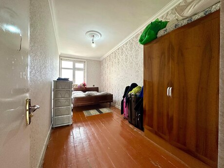 2 otaqlı köhnə tikili - Qara Qarayev m. - 50 m²