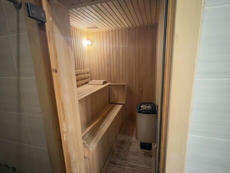 6 otaqlı həyət evi/bağ evi - Mərdəkan q. - 230 m²