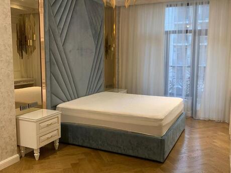 3 otaqlı yeni tikili - 28 May m. - 180 m²